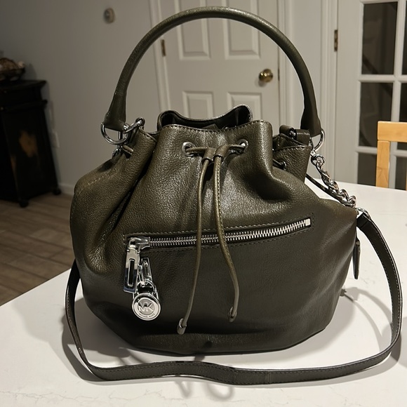 Michael Kors Handbags - Michael Kors 🎈ON SALE TODAY 🎈